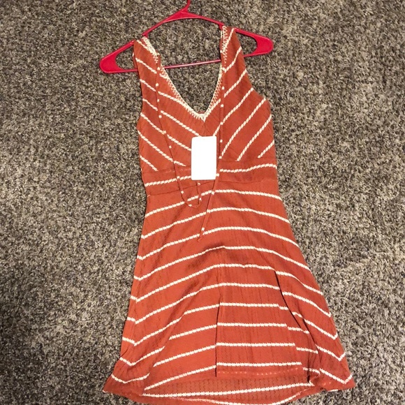 Sleeveless dress - Picture 2 of 2